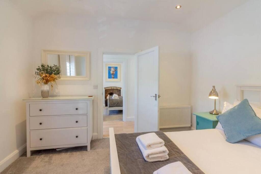בלאקרוק Newly Refurbished Traditional Cottage Blackrock מראה חיצוני תמונה