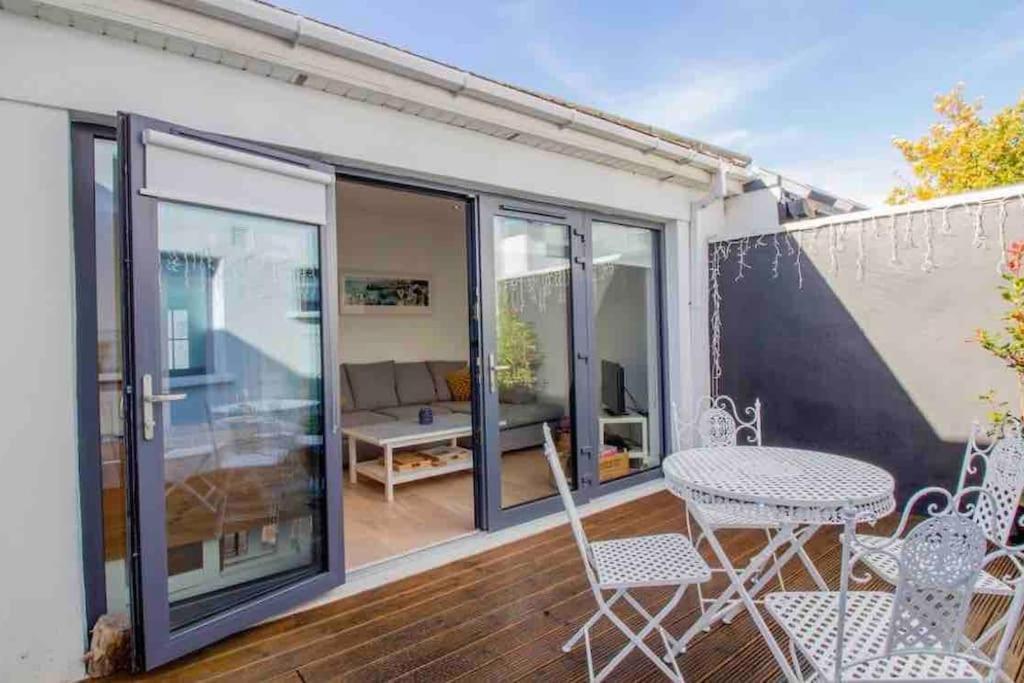 בלאקרוק Newly Refurbished Traditional Cottage Blackrock מראה חיצוני תמונה