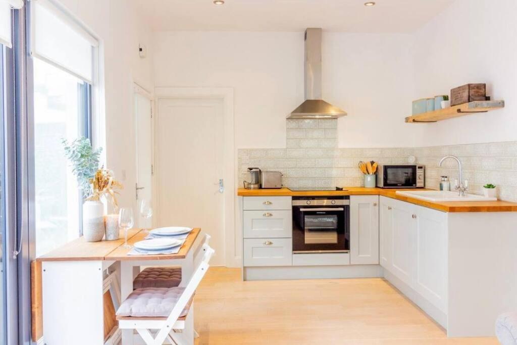 Newly Refurbished Traditional Cottage Blackrock מראה חיצוני תמונה